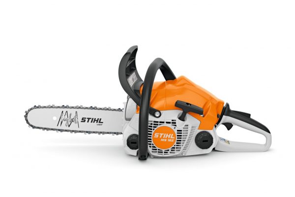 Tronçonneuse d'élagage de la marque STIHL